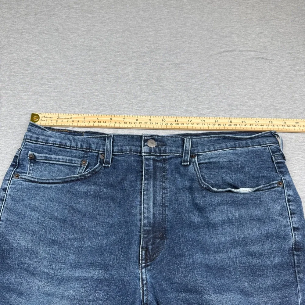 Levis 541 Athletic Taper Jeans Mens 36x34 Blue Medium Wash 18181-0216